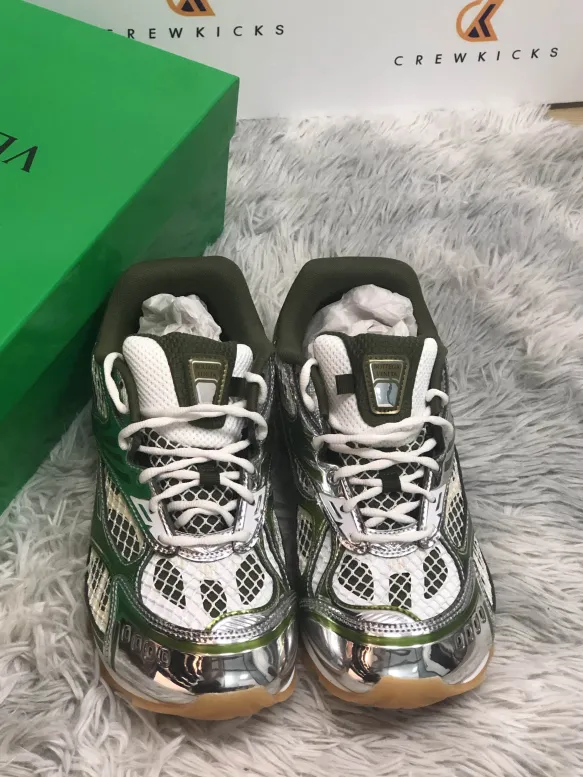 Bottega Veneta Orbit Mud White