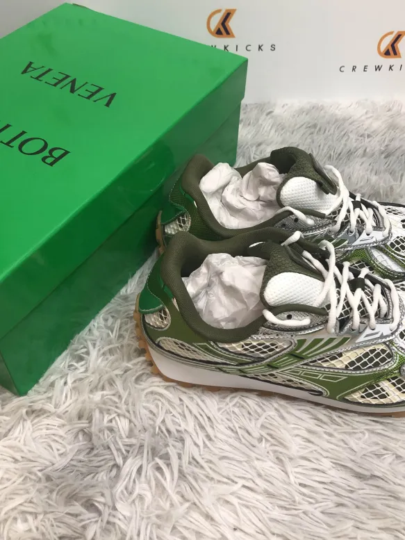 Bottega Veneta Orbit Mud White