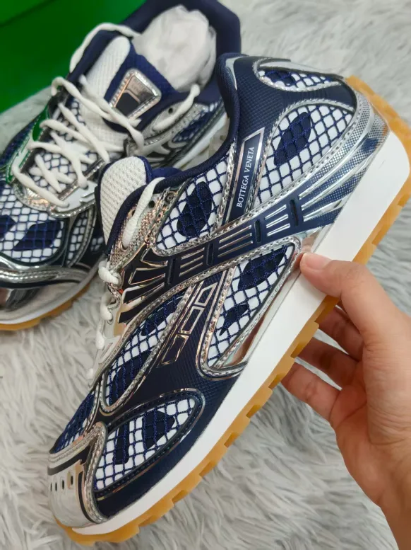 Bottega Veneta Orbit Surf Vapor Blue Surf