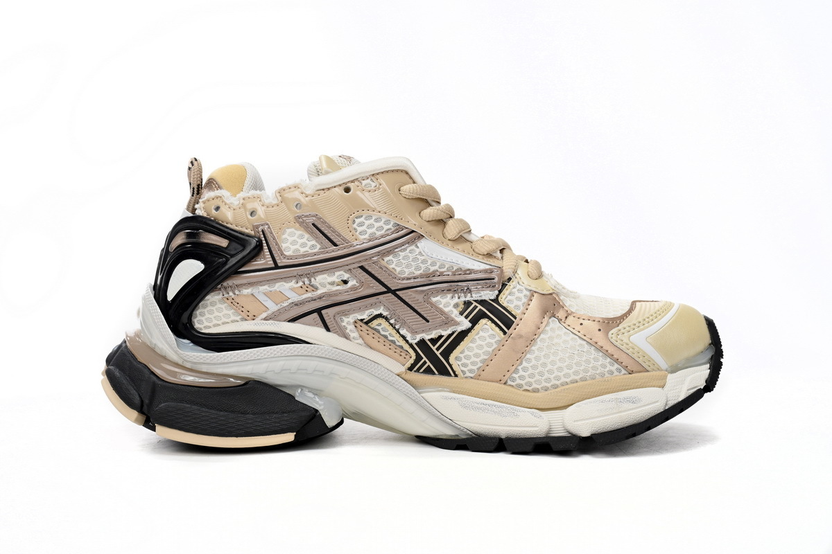 Balenciaga Runner Beige Black White 677403 W3RB3 9891
