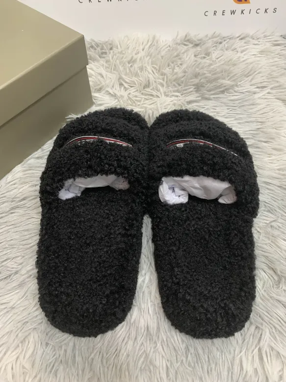 Balenciaga Furry Slide Black