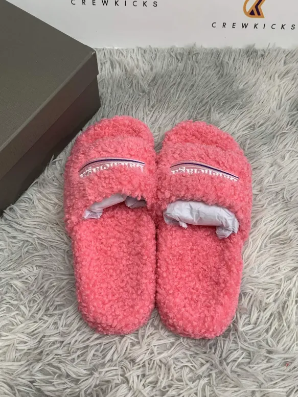 Balenciaga Furry Slide Pink