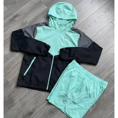 Nike Windrunner Jacket & 7" Challenger Shorts Set Jade 02