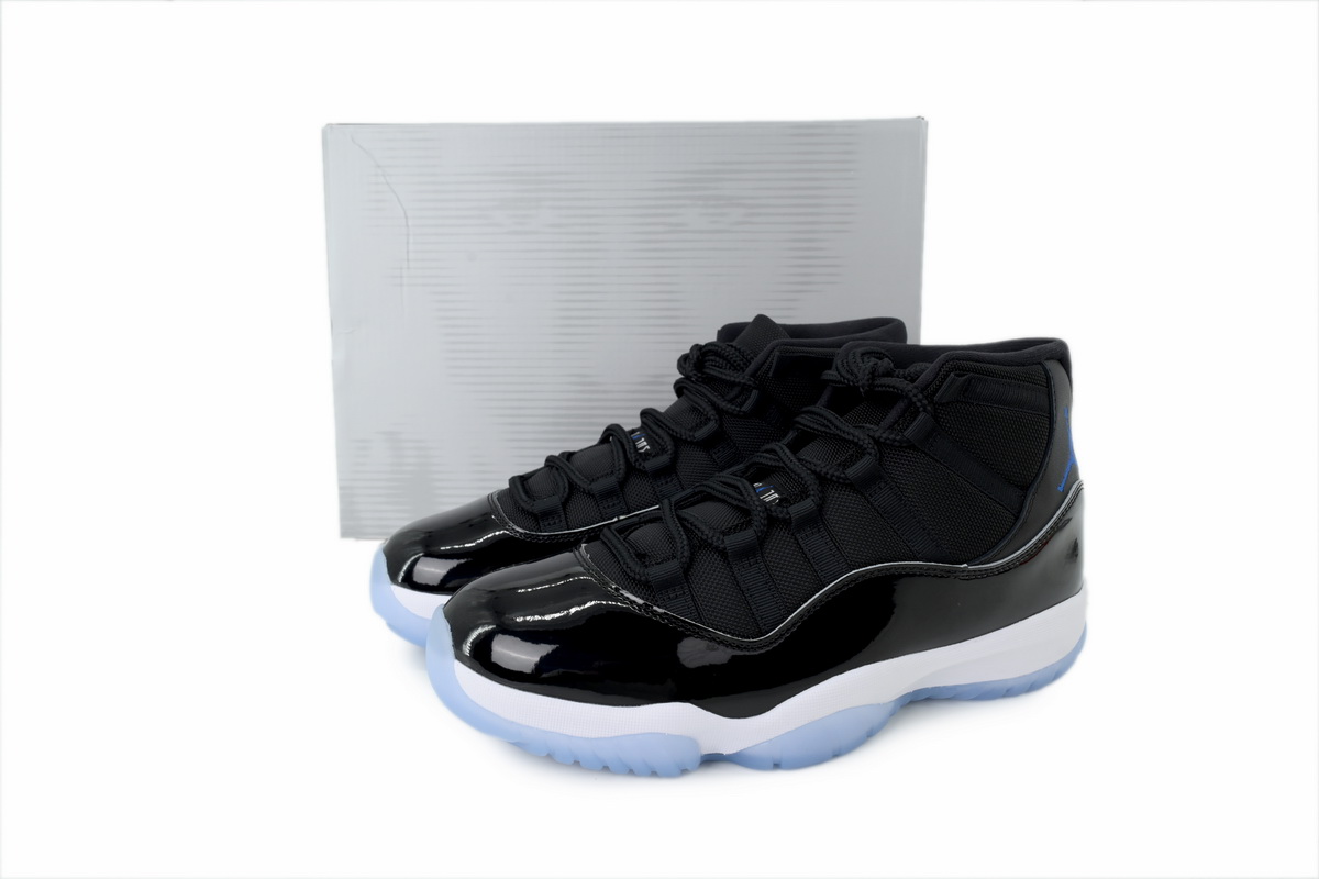Jordan 11 Retro Space Jam 2026 CT8012-900