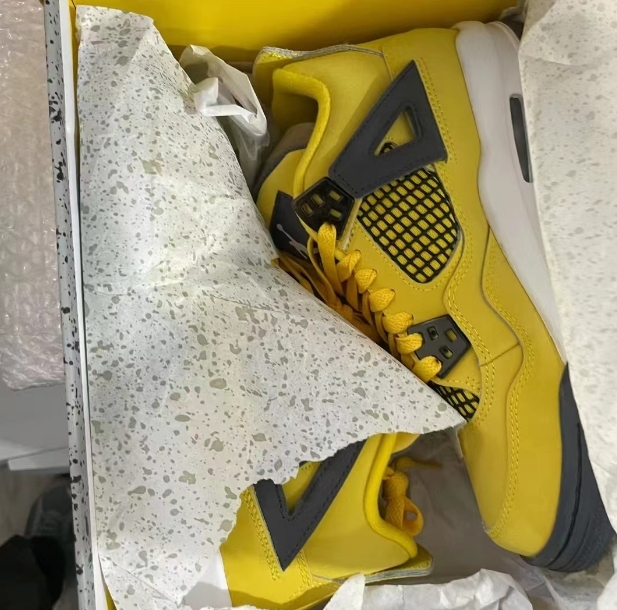 Jordan 4 Retro Lightning CT8527-700 review Patrick