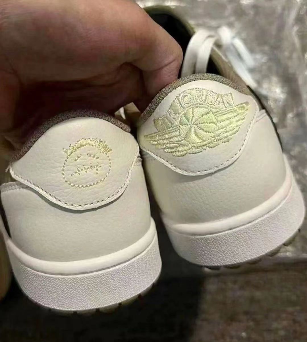 Jordan 1 Retro Low Golf Travis Scott Neutral Olive FZ3124-200 review Loe 01