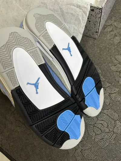 Air Jordan 4 SE University Blue CT8527-400  review gustavs 02