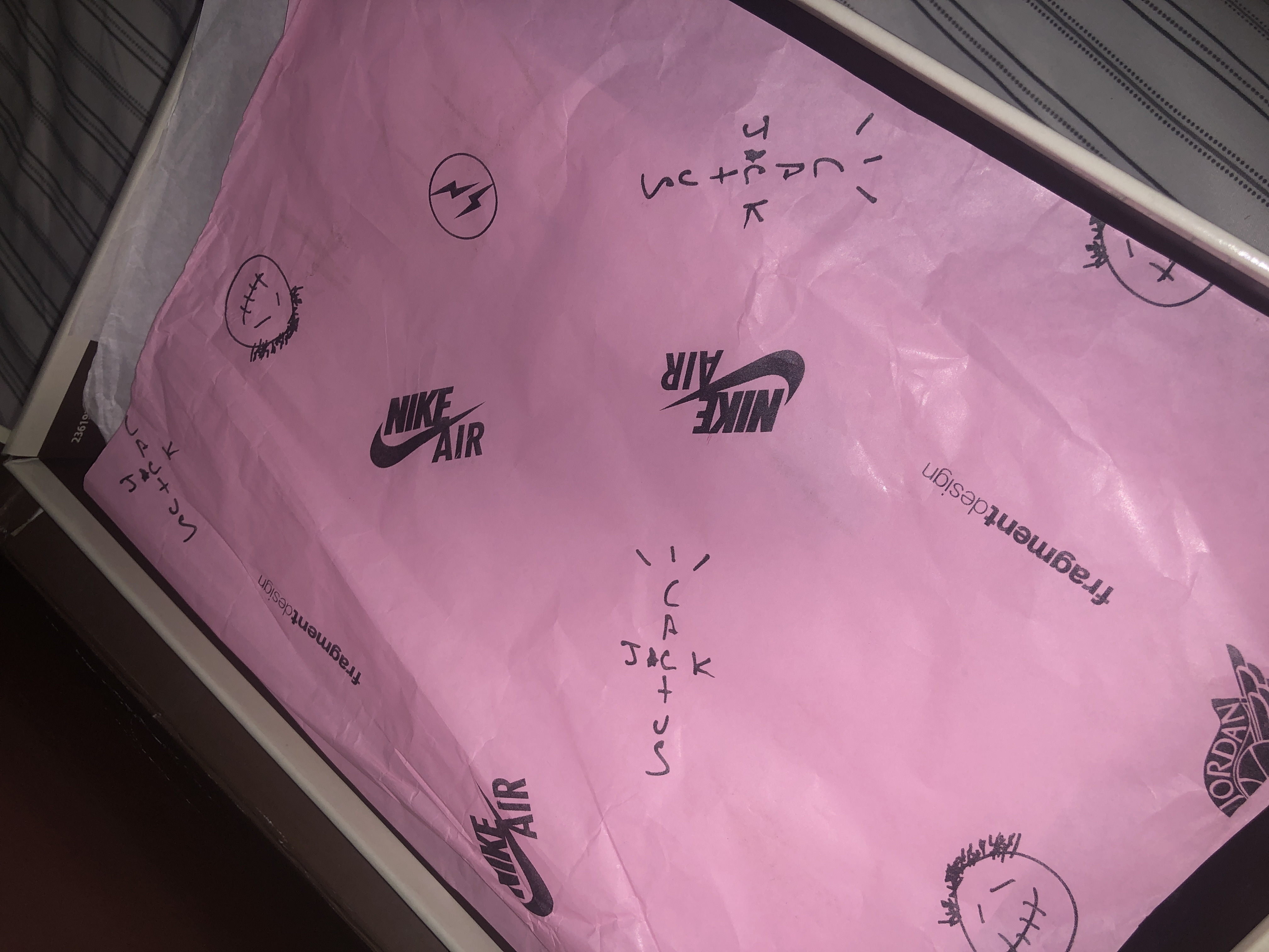 Jordan 1 Retro Low OG SP Travis Scott Reverse Mocha DM7866-162  review Eduardo Martinez 06