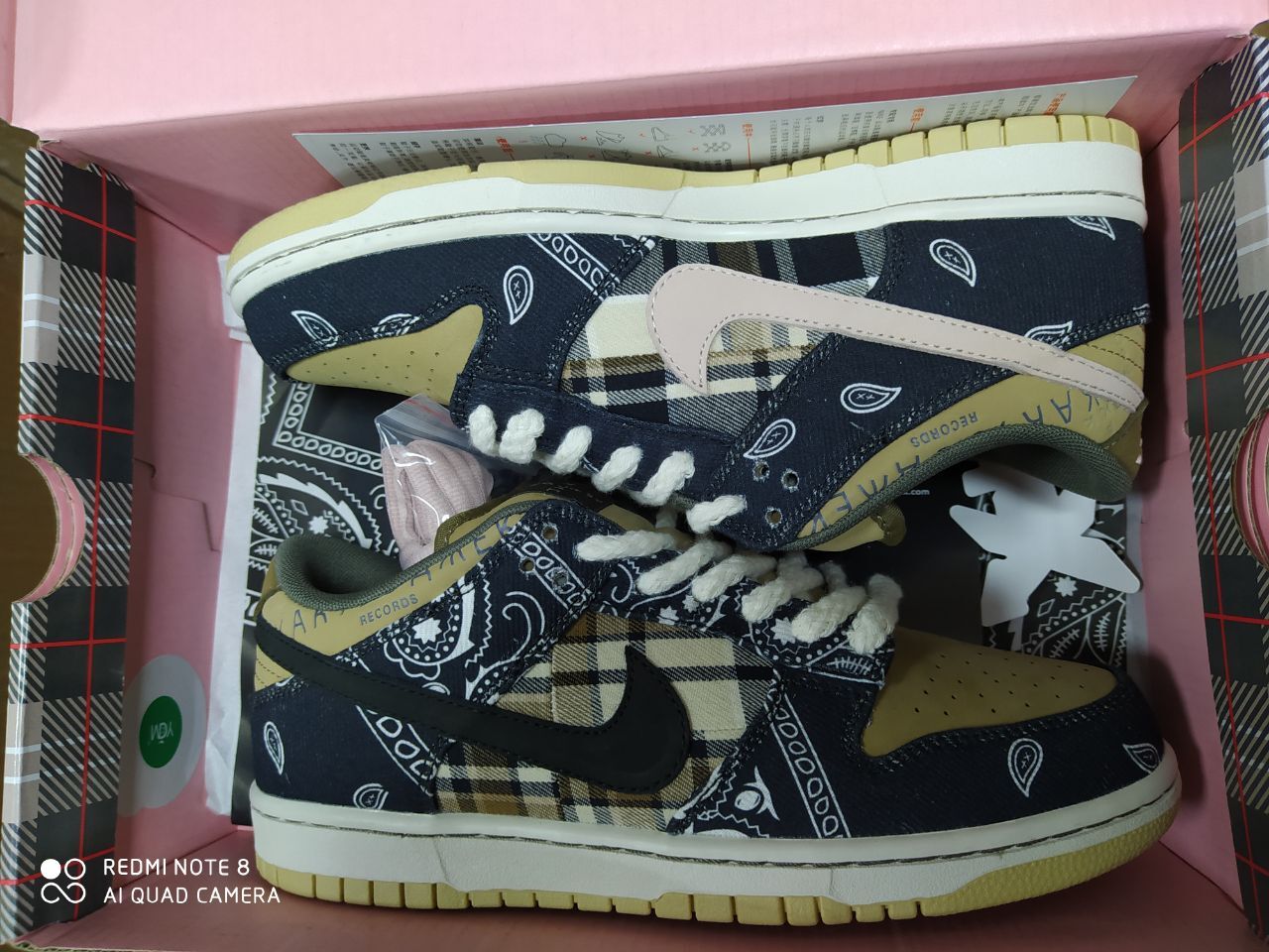 Travis Scott x Nike SB Dunk Low CT5053-001  review 0