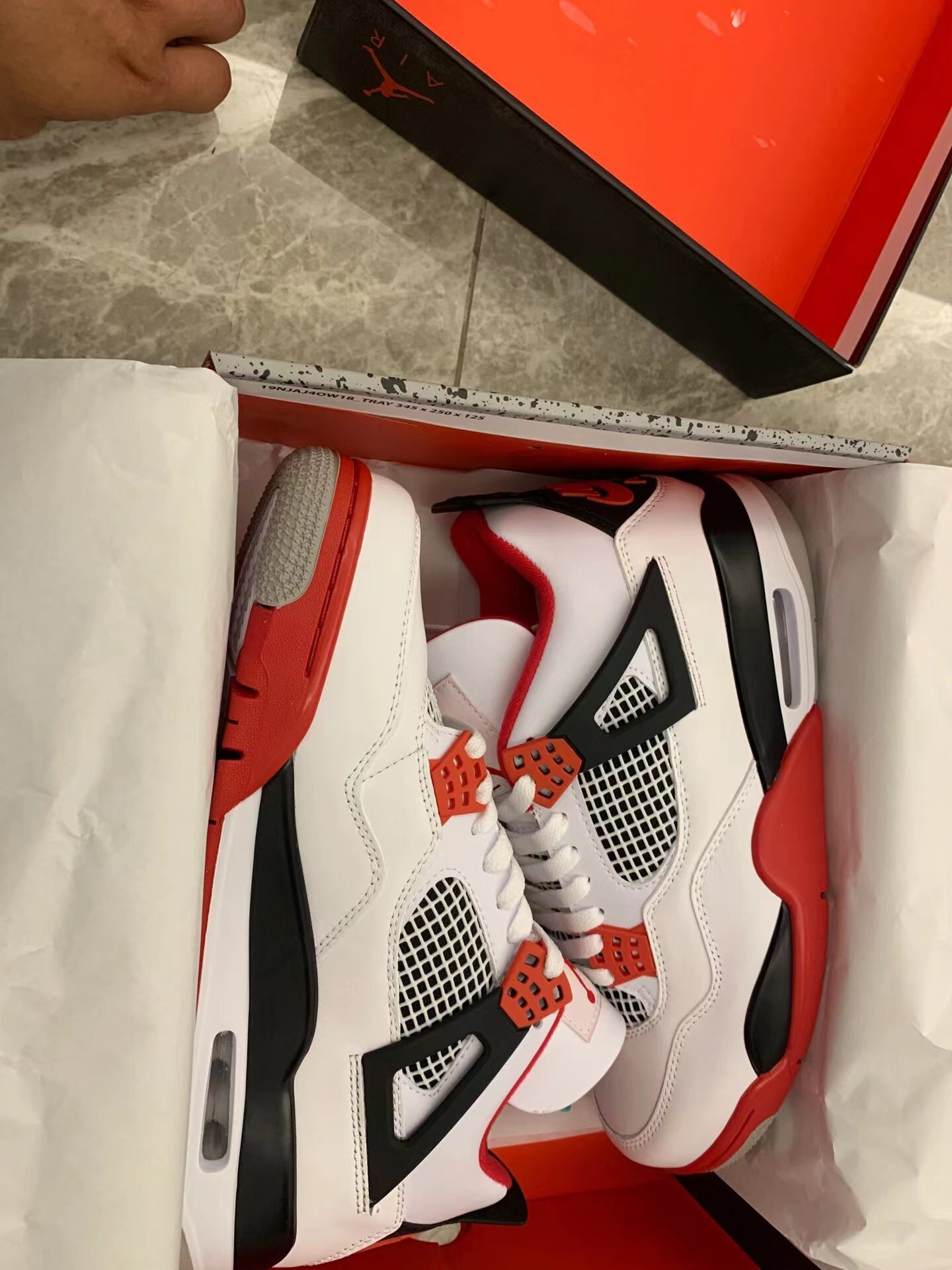 Jordan 4 Retro Fire Red DC7770-160  review Celia