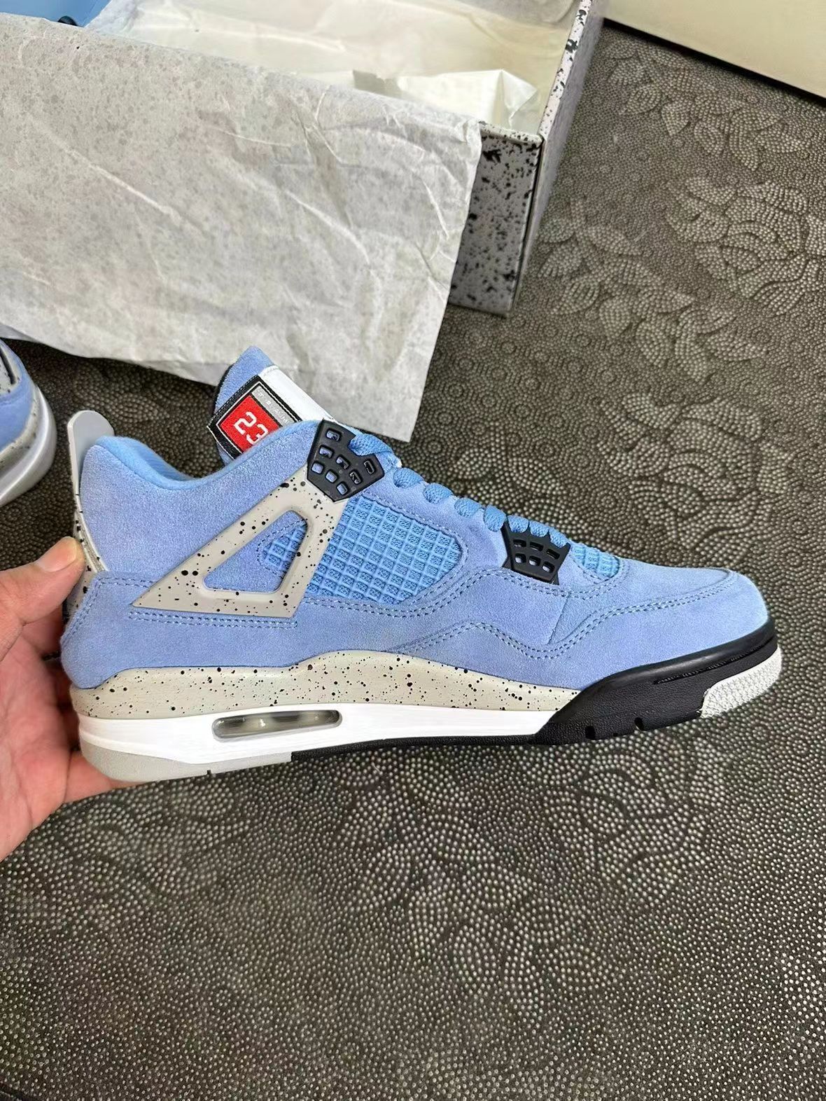 Air Jordan 4 SE University Blue CT8527-400  review gustavs 01