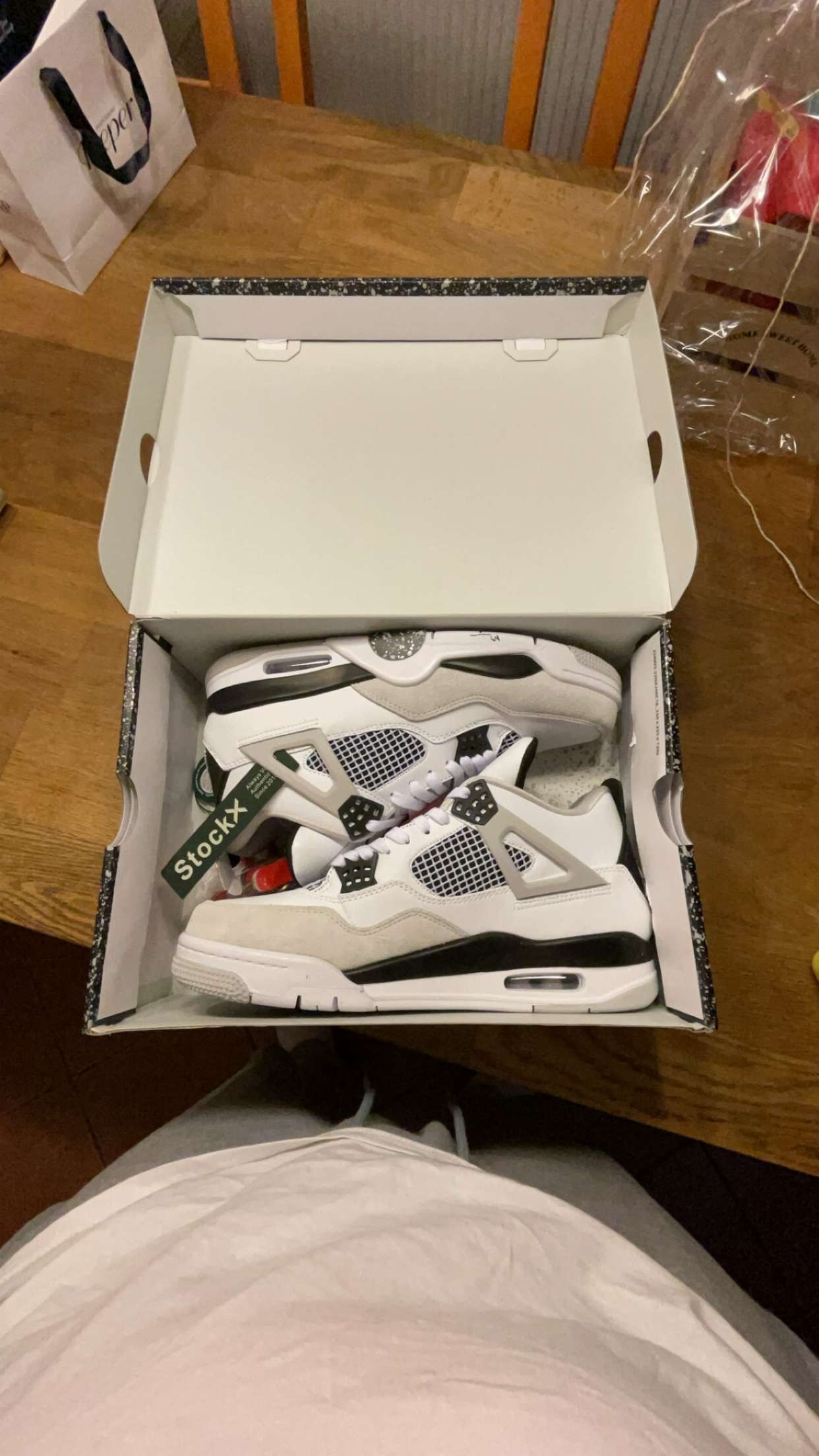 Air Jordan 4 Retro Military Black DH6927-111 review Luc