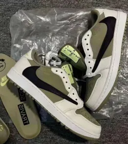 Jordan 1 Retro Low Golf Travis Scott Neutral Olive FZ3124-200 review Loe 03