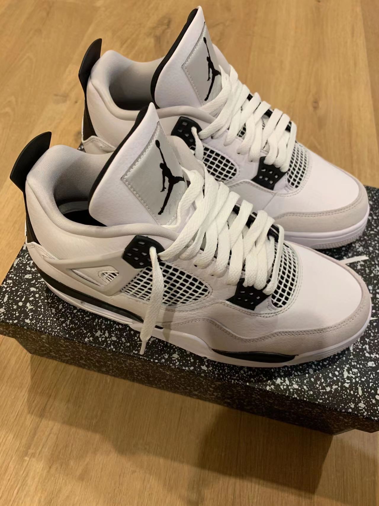 Nike Air Jordan 4 Retro Military Black DH6927-111 review Andrea 01