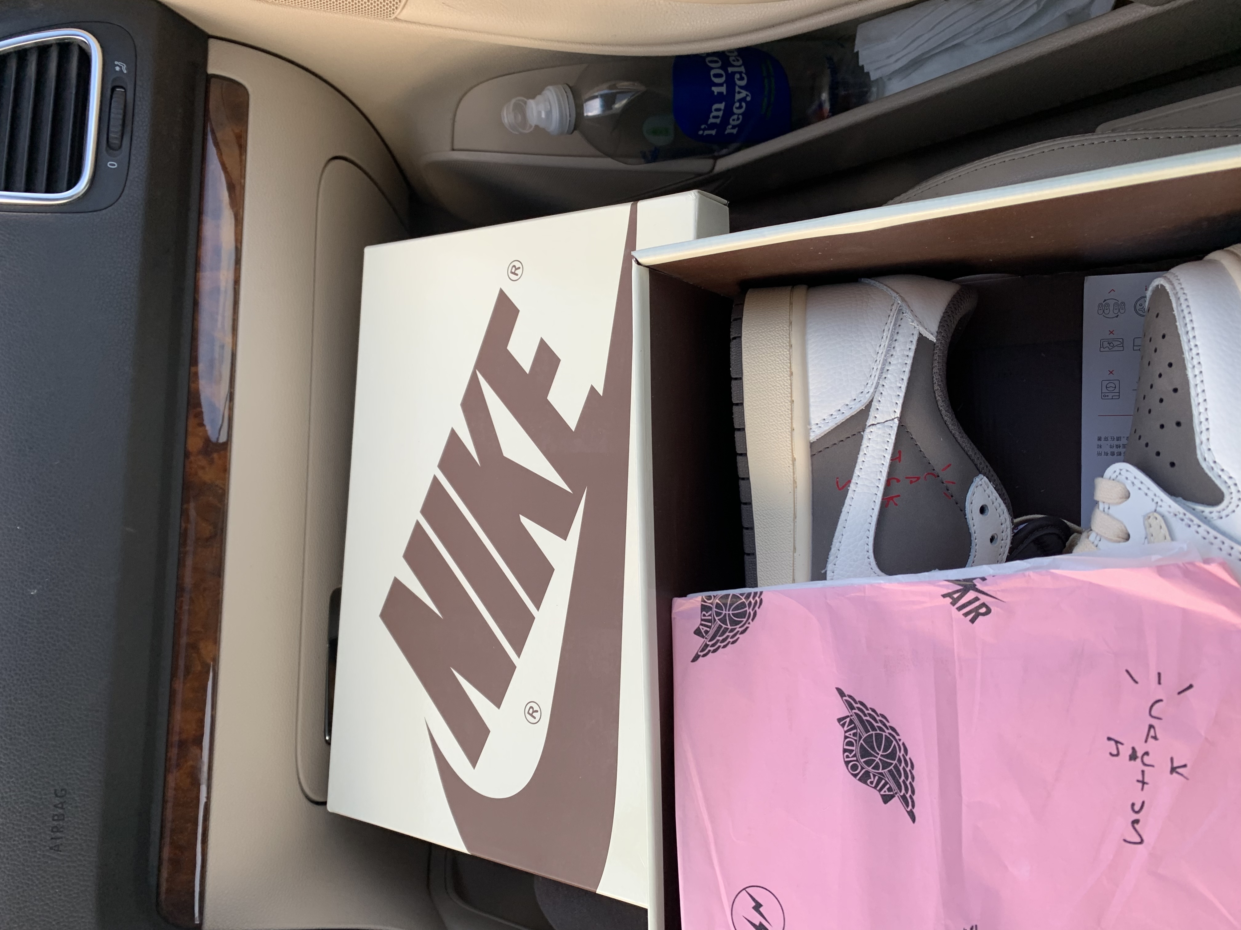 Travis Scott x Air Jordan 1 Retro Low OG Reverse Mocha DM7866-162  review Keiran 01