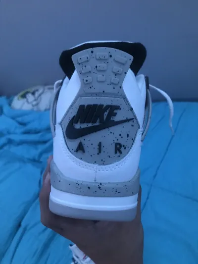 Jordan 4 Retro White Cement 840606-192  review jitwalker 01