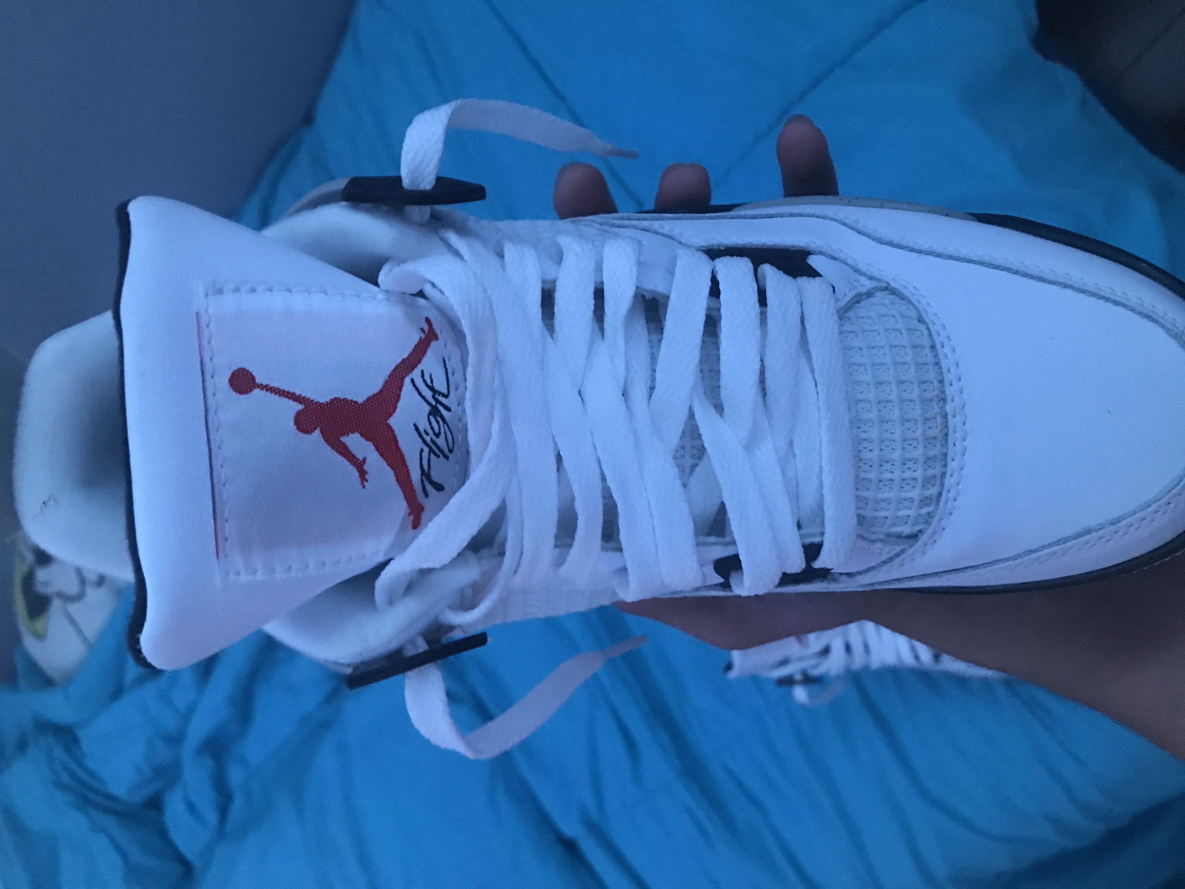 Jordan 4 Retro White Cement 840606-192  review jitwalker 02