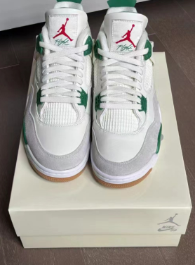 Nike SB x Air Jordan 4 Retro SP Pine Green DR5415-103  review Ryan 00