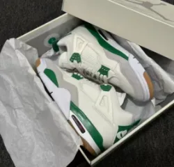 Nike SB x Air Jordan 4 Retro SP Pine Green DR5415-103  review Ryan 02
