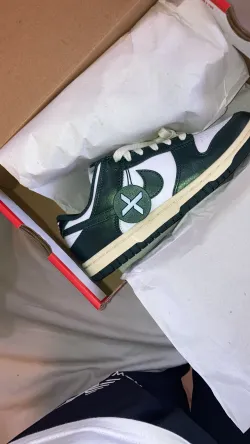 Nike Dunk Low Vintage Green DQ8580-100  review Ian