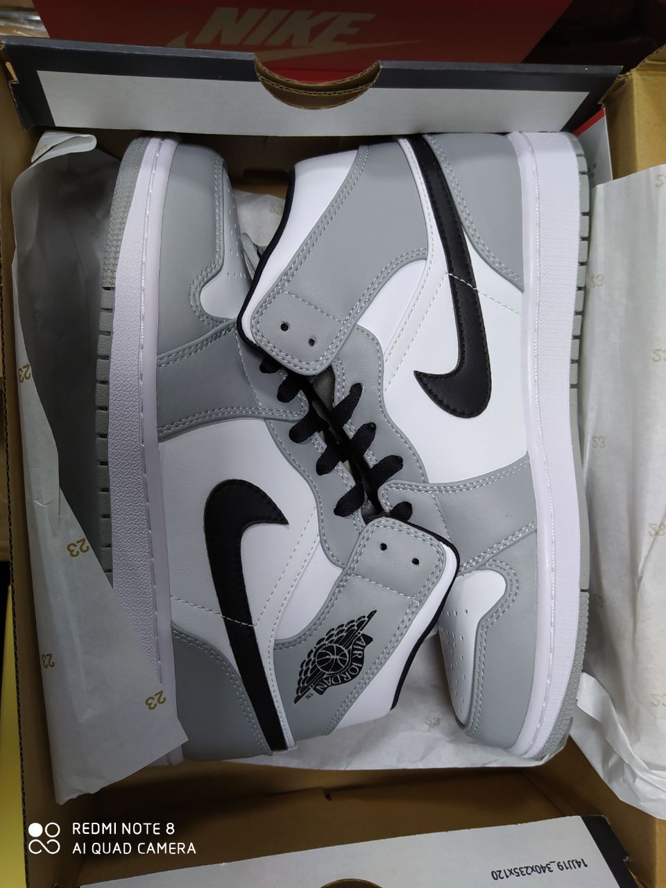 Jordan 1 Mid Light Smoke Grey 554724-092 review saydi