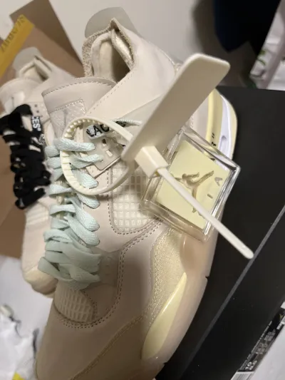 Off-White x  Air Jordan 4 Retro Sail CV9388-100  review Zee  00