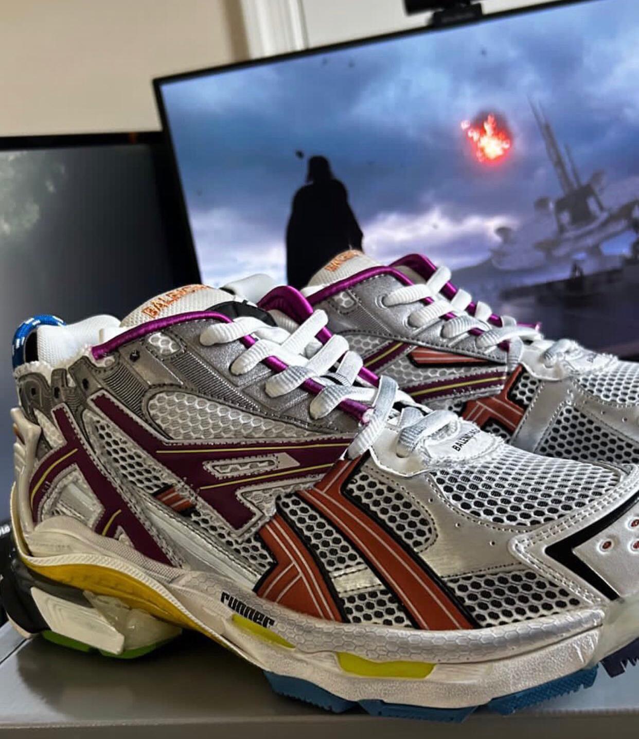 Balenciaga Runner Sneaker Multicolor 677402 W3RB6 8123 review Laban