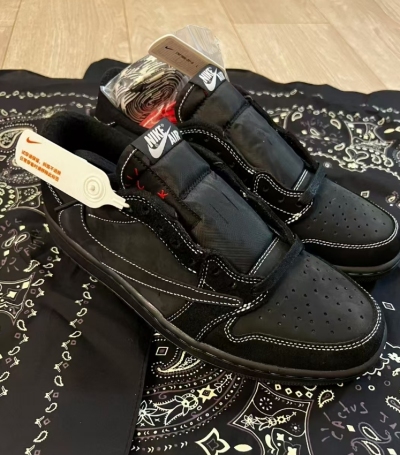 Travis Scott x Air Jordan 1 Retro Low OG SP Black Phantom DM7866-001 review sam 00
