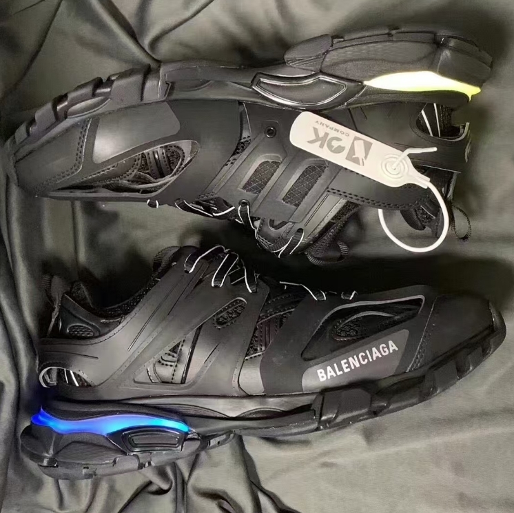 Balenciaga Track LED Black 555032 W1GB7 1000 review Miguel