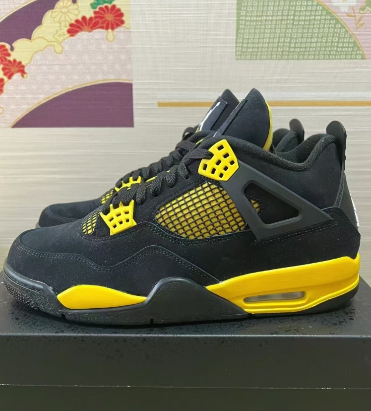 Jordan 4 Retro Thunder DH6927-017 review Vanessa