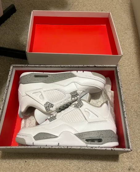 Jordan 4 White Oreo CT8527-100  review Keiyon 01