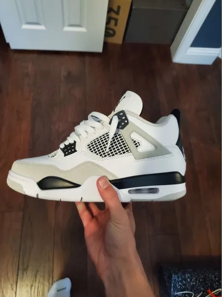 Air Jordan 4 Retro Military Black DH6927-111 review Ian 00