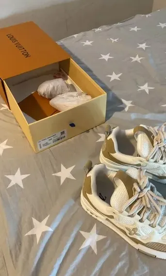 Skate Sneaker Beige White 1AARQH review Evan
