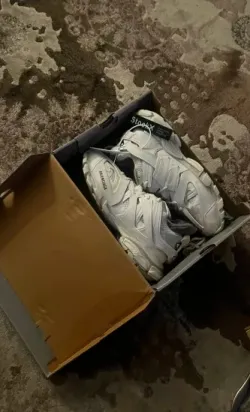 Balenciaga Tess S.White 542436 W1GB7 6509  review Wilson 02