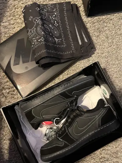 Travis Scott x Air Jordan 1 Retro Low OG SP Black Phantom DM7866-001 review E