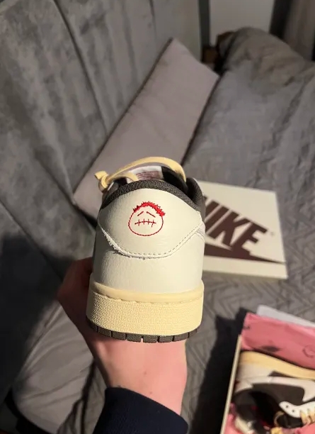 Jordan 1 Retro Low OG SP Travis Scott Reverse Mocha DM7866-162  review F 02