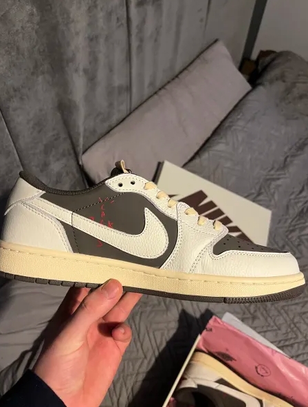 Jordan 1 Retro Low OG SP Travis Scott Reverse Mocha DM7866-162  review F 01