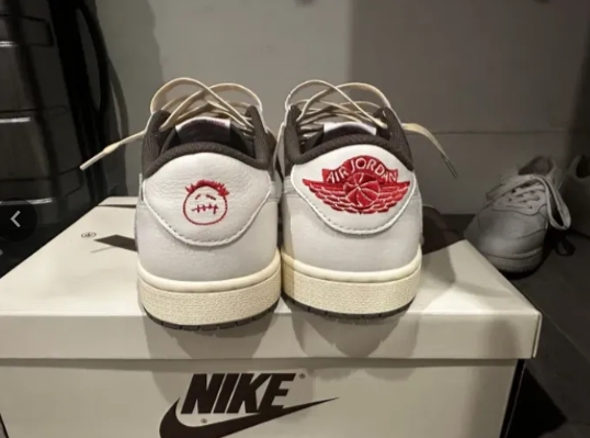 Jordan 1 Retro Low OG SP Travis Scott Reverse Mocha DM7866-162  review R 00