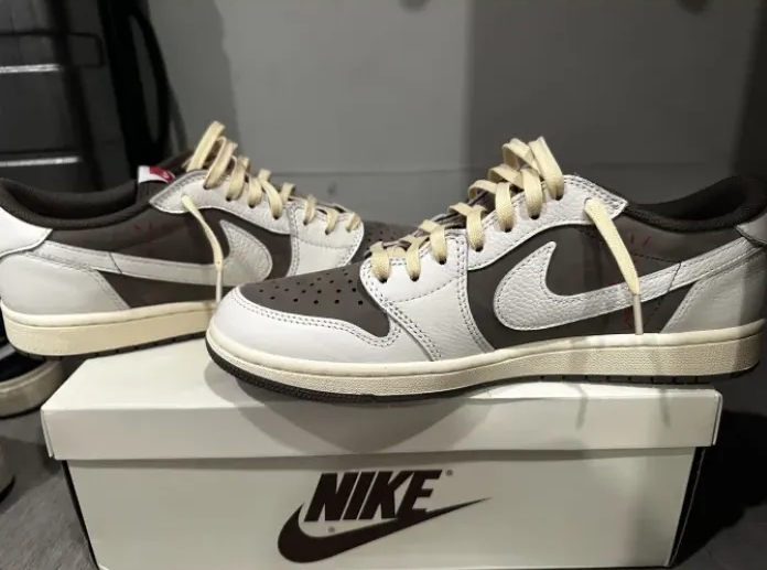 Jordan 1 Retro Low OG SP Travis Scott Reverse Mocha DM7866-162  review R 01