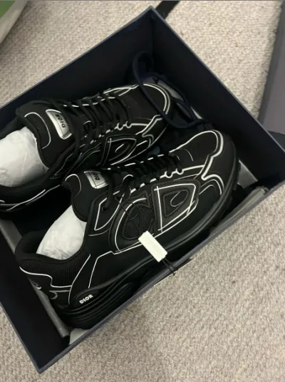 B30 Triple Black 3SN279ZRF_H900 review P