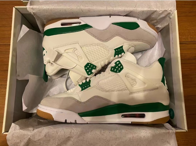 Jordan 4 Retro SB Pine Green DR5415-103  review Tom 00