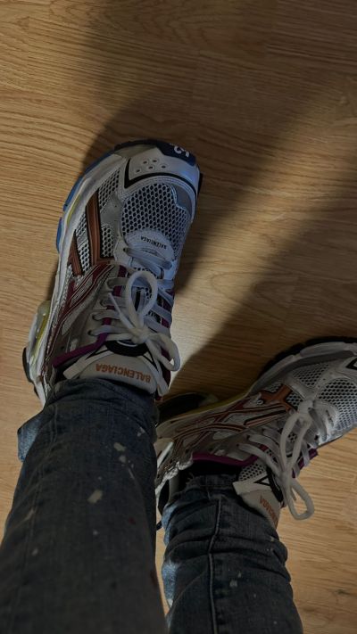 Balenciaga Runner Sneaker Multicolor 677402 W3RB6 8123 review Asya 02