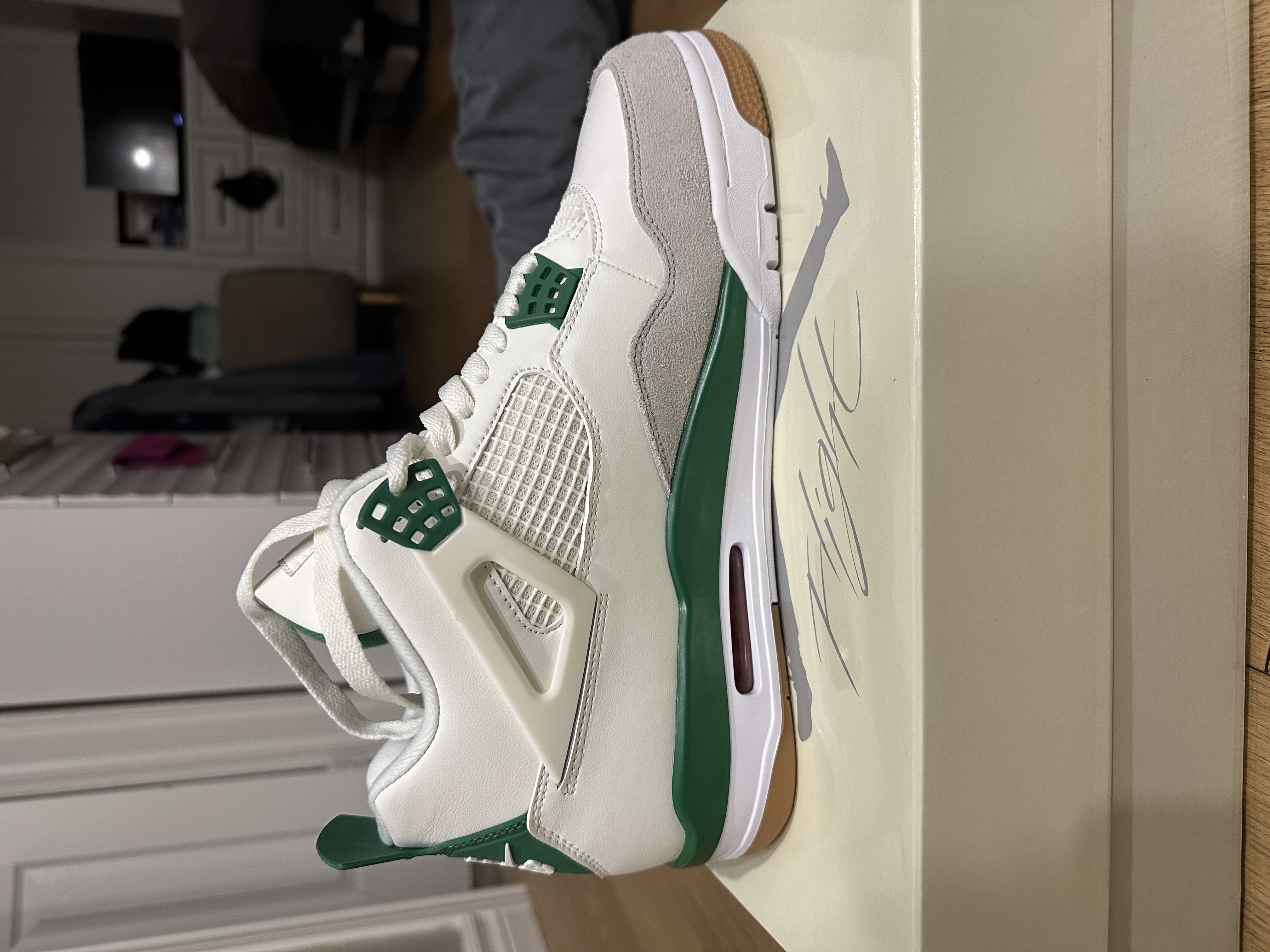 Jordan 4 Retro SB Pine Green DR5415-103  review riley 02