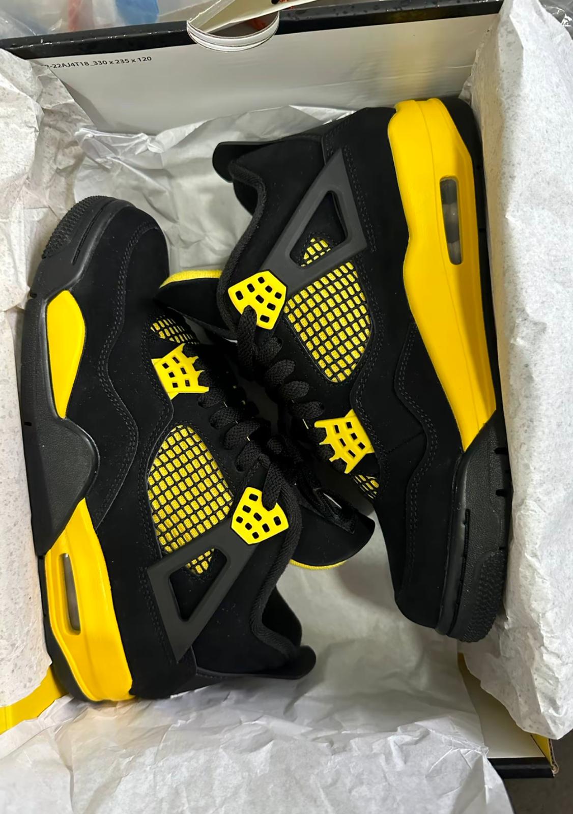 Air Jordan 4 Retro Thunder  DH6927-017 review Lucas