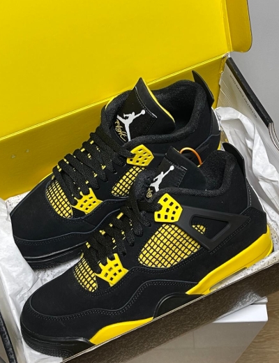 Air Jordan 4 Retro Thunder  DH6927-017 review Lindsey