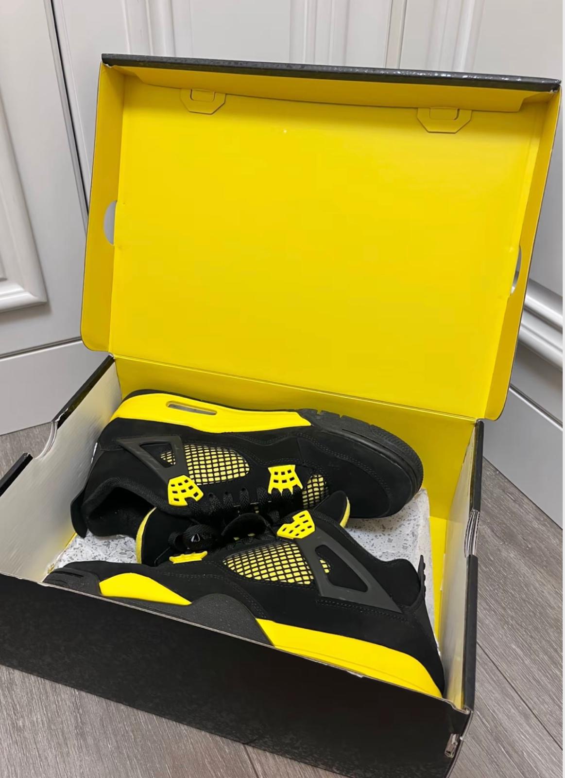 Air Jordan 4 Retro Thunder  DH6927-017 review Muhammed 01