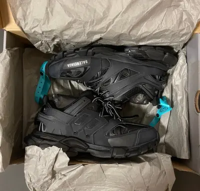Balenciaga Track Black 542436 W1GB1 1000 review barney