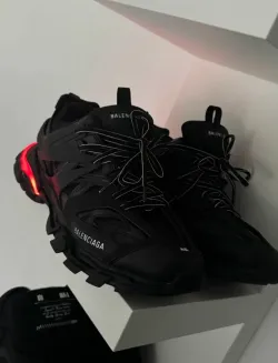 Balenciaga Track LED Black 555032 W1GB7 1000 review Jamie 02