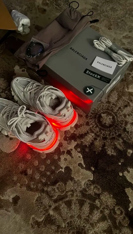 Balenciaga Tess S.White 542436 W1GB7 6509  review Schönhoff