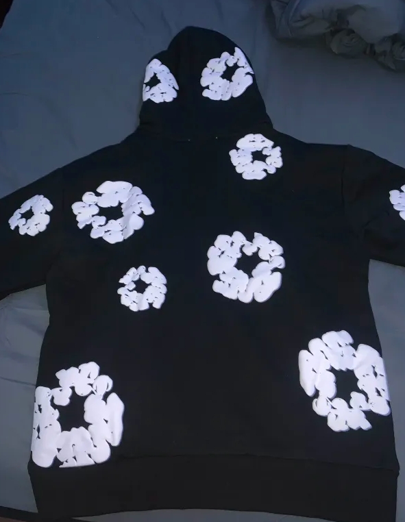 Denim Tears The Cotton Wreath Sweatshirt Black review Ishaira 00